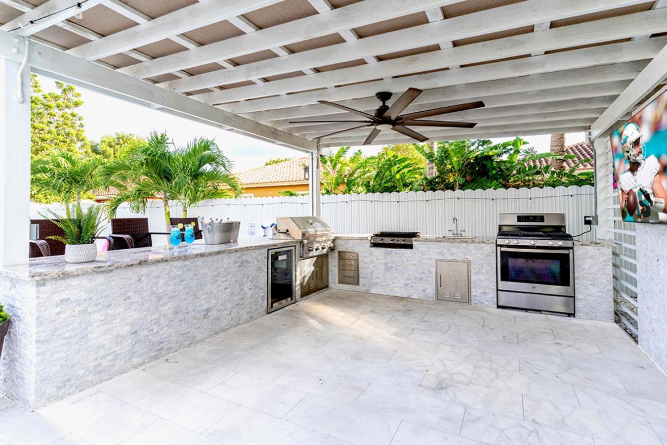 Lux Backyard/Heated Pool/Everglades/Speedway/Keys! マイアミ エクステリア 写真